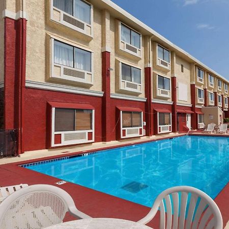 Ramada By Wyndham Oklahoma City Airport North Esterno foto