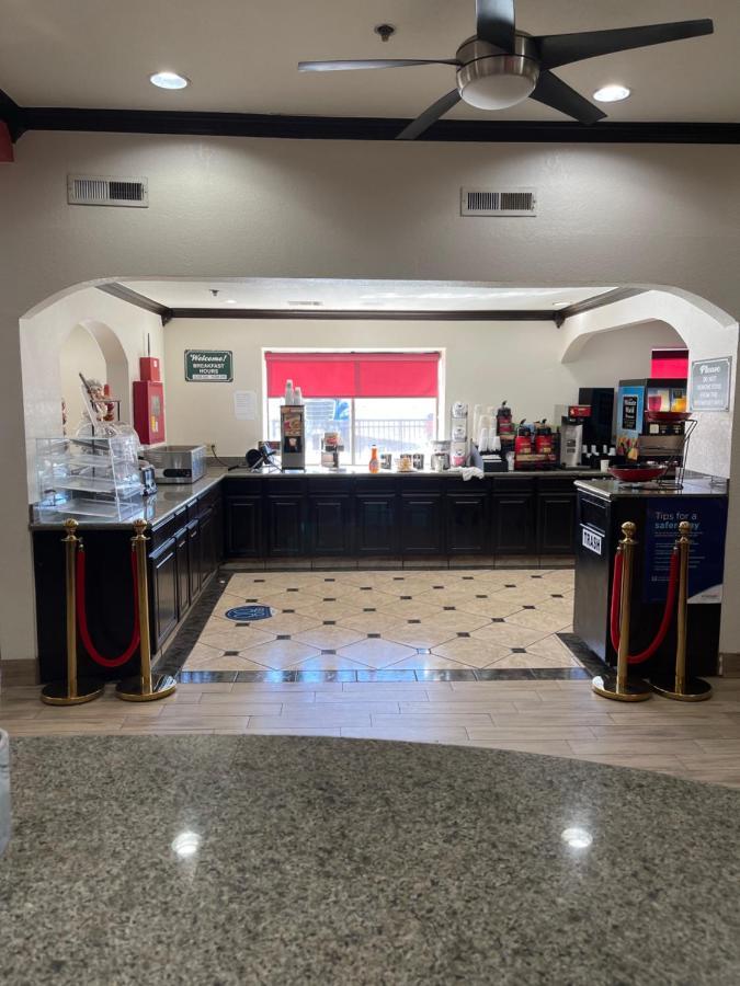 Ramada By Wyndham Oklahoma City Airport North Esterno foto