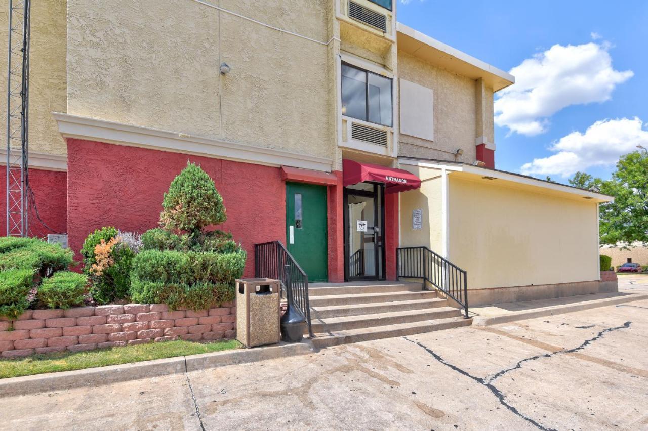 Ramada By Wyndham Oklahoma City Airport North Esterno foto