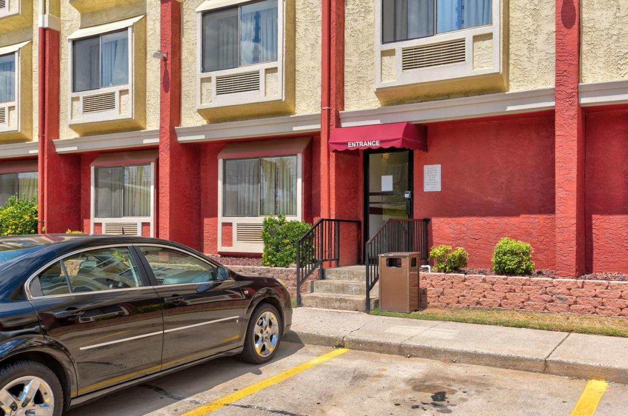 Ramada By Wyndham Oklahoma City Airport North Esterno foto