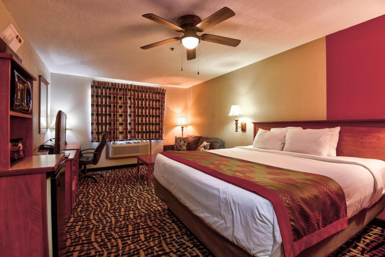 Ramada By Wyndham Oklahoma City Airport North Esterno foto