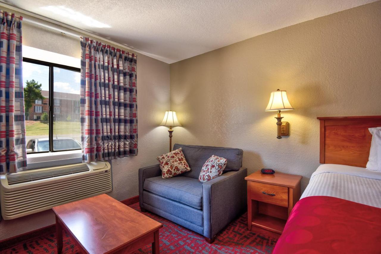 Ramada By Wyndham Oklahoma City Airport North Esterno foto