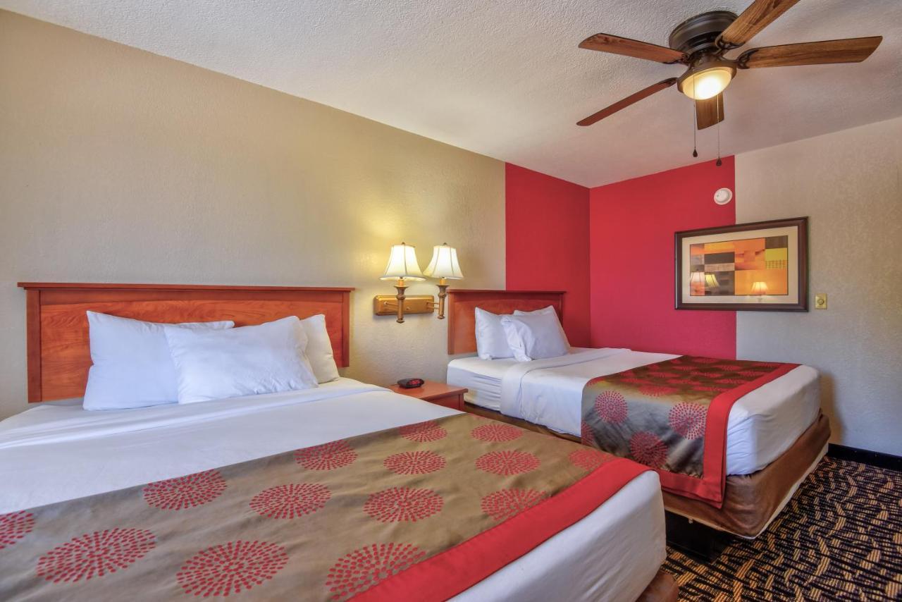 Ramada By Wyndham Oklahoma City Airport North Esterno foto