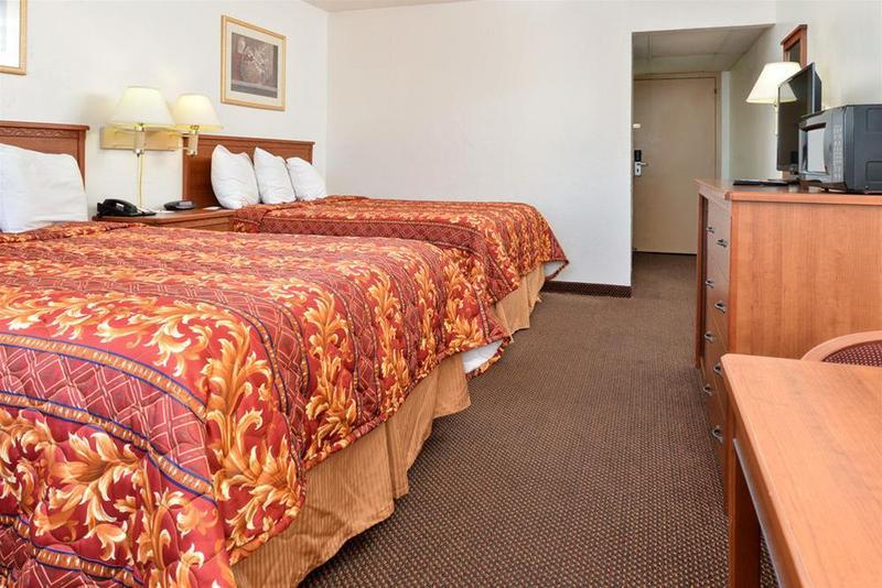 Ramada By Wyndham Oklahoma City Airport North Esterno foto